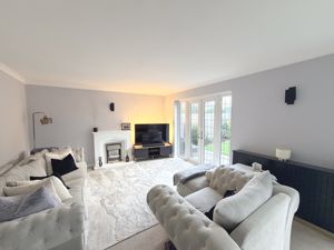 Lounge- click for photo gallery